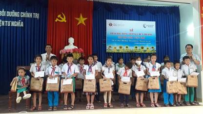 Tổ chức Zhi- Shan Foundation trao học bổng cho các em học sinh trên địa bàn huyện Tư Nghĩa