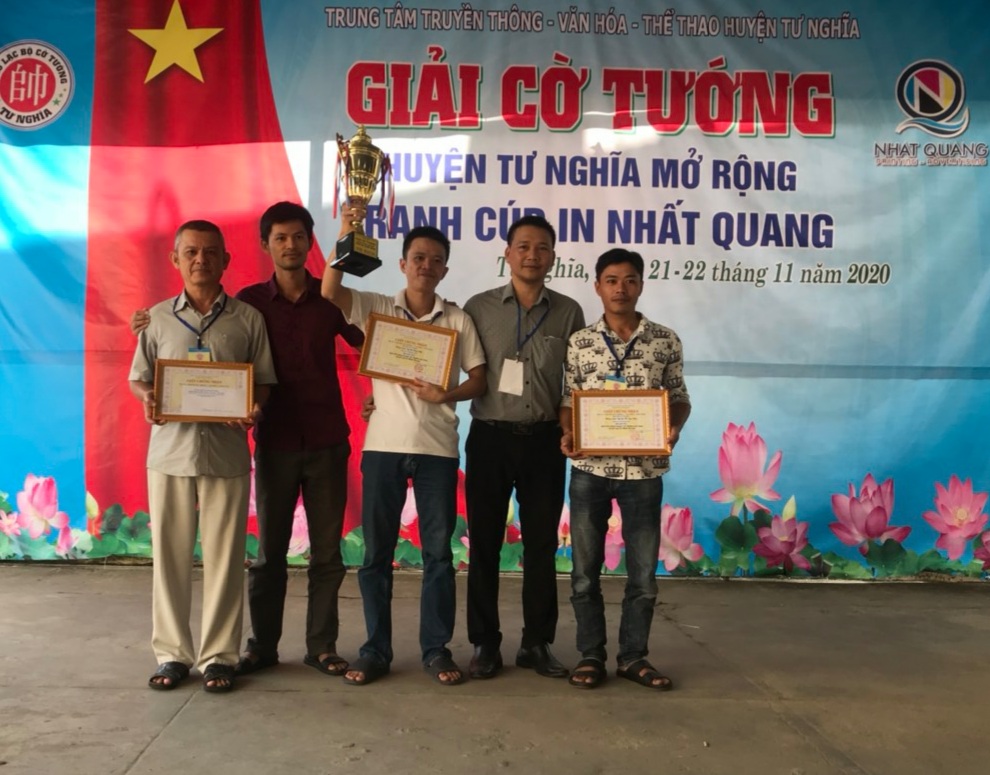 Tư Nghĩa tổ chức thành công giải cờ tướng mở rộng tranh cúp in Nhất Quang