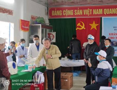 Khám bệnh và cấp thuốc miễn phí cho 250 người tại xã Nghĩa Hiệp