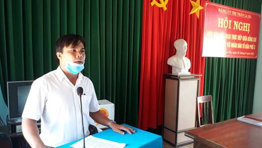 Bí thư Đảng ủy thị trấn La Hà tiếp xúc, đối thoại với Nhân dân Tổ dân phố 3