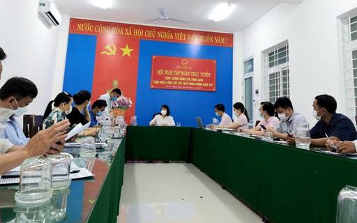 Ban đại diện Hội đồng quản trị NHCSXH tỉnh Quảng Ngãi làm việc với huyện Tư Nghĩa