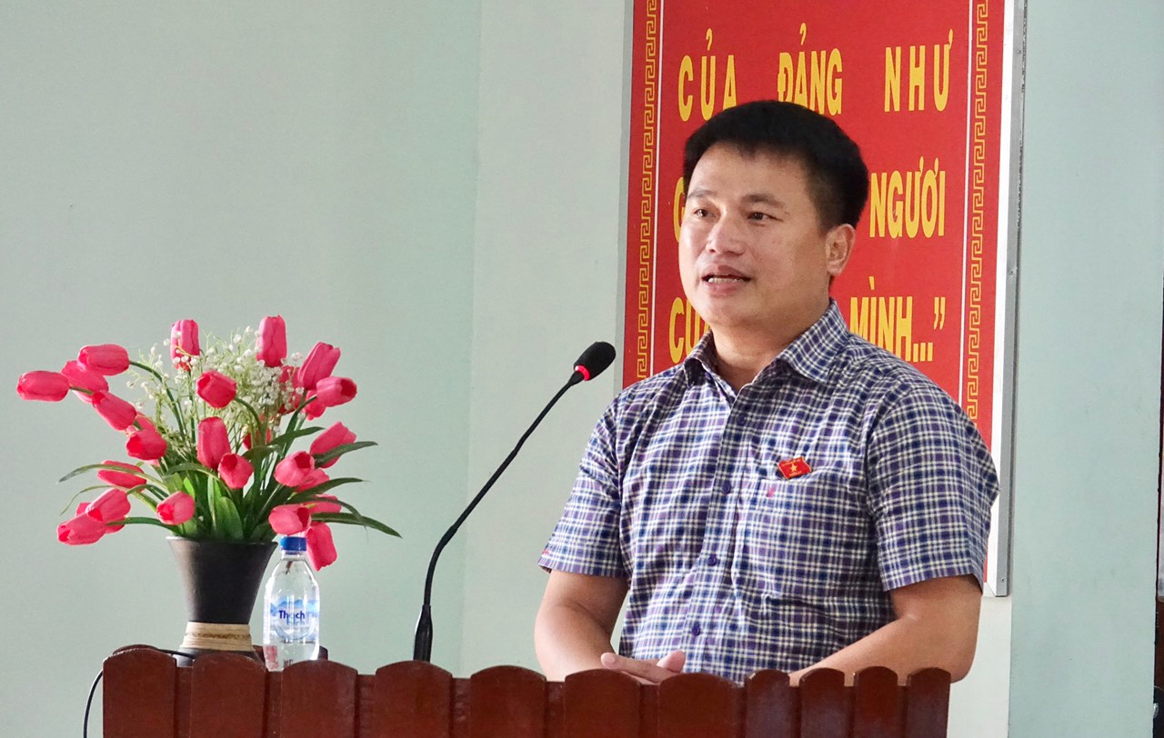 Đoàn Đại biểu Quốc hội tỉnh Quảng Ngãi tiếp xúc cử tri tại thị trấn La Hà