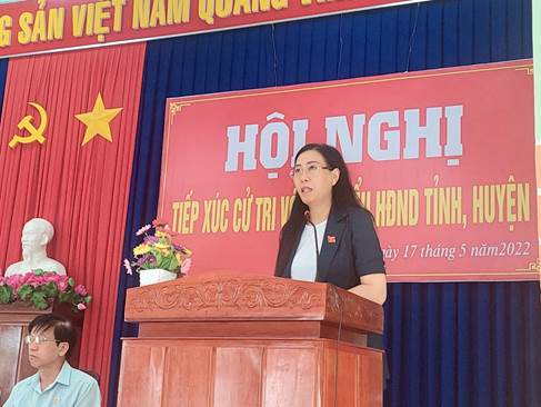 Bí Thư Tỉnh ủy Quảng Ngãi Bùi Thị Quỳnh Vân tiếp xúc cử tri xã Nghĩa Hiệp