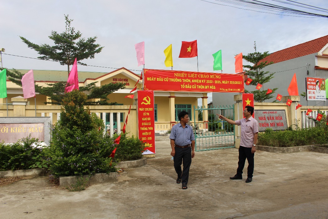 Đồng chí Nguyễn Đăng Vinh – Chủ tịch UBND huyện kiểm tra công tác chuẩn bị bầu cử ở các địa phương