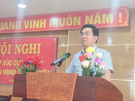 Đại biểu HĐND tỉnh và huyện Tư Nghĩa tiếp xúc với cử tri thị trấn Sông Vệ