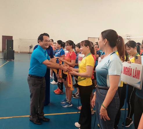 Tư Nghĩa khai mạc giải bóng chuyền nữ CNVCLĐ – LLVT năm 2022