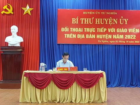 Bí thư Huyện ủy Tư Nghĩa Trần Quang Tòa đối thoại trực tiếp với cán bộ, giáo viên ngành Giáo dục huyện năm 2022