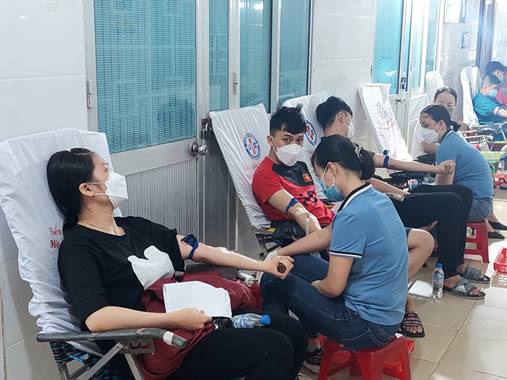 Huyện Tư Nghĩa tổ chức hiến máu tình nguyện đợt 2/2022, tại Trung tâm y tế huyện vào ngày 19.11.2022