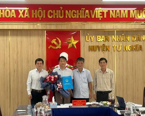Ông Nguyễn Văn Quang được bổ nhiệm giữ chức Trưởng Phòng Kinh tế và Hạ tầng huyện Tư Nghĩa kể từ ngày 26/12/2022