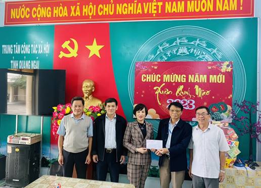Lãnh đạo huyện Tư Nghĩa thăm các tổ chức đặc thù nhân dịp tết Nguyên đán Quý Mão 2023