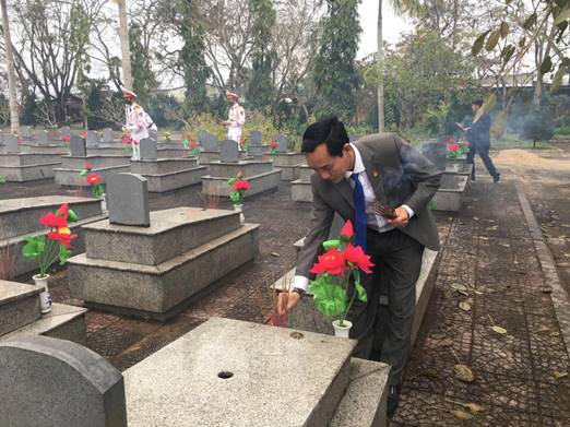 Lãnh đạo huyện Tư Nghĩa viếng Nghĩa trang liệt sĩ tỉnh nhân Tết Nguyên đán Quý Mão 2023