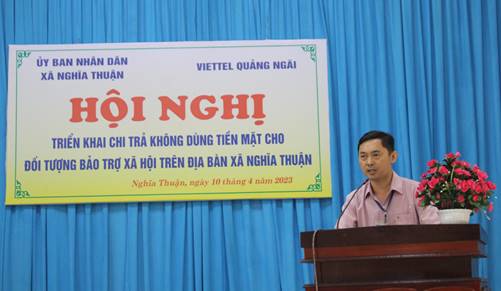 Triển khai chi trả không dùng tiền mặt cho đối tượng bảo trợ xã hội trên địa bàn xã Nghĩa Thuận, huyện Tư Nghĩa