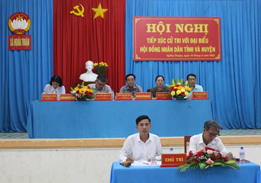 Đại biểu HĐND tỉnh và HĐND huyện tiếp xúc cử tri xã Nghĩa Thuận