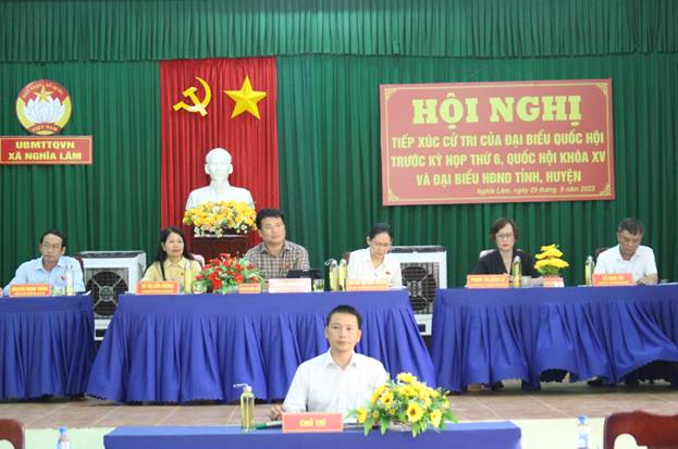 Đoàn Đại biểu Quốc hội tỉnh tiếp xúc cử tri xã Nghĩa Lâm