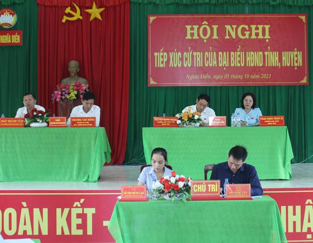 Đại biểu HĐND tỉnh và đại biểu HĐND huyện Tư Nghĩa tiếp xúc cử tri xã Nghĩa Điền