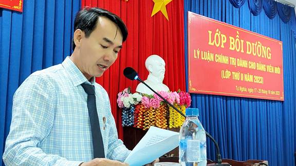 Trung tâm Chính trị huyện Tư Nghĩa tổ chức khai giảng lớp Bồi dưỡng lý luận chính trị dành cho đảng viên mới (lớp thứ hai) năm 2023