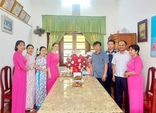Lãnh đạo huyện Tư Nghĩa thăm, chúc mừng Hội LHPN huyện nhân kỷ niệm 93 năm ngày thành lập Hội LHPN Việt Nam
