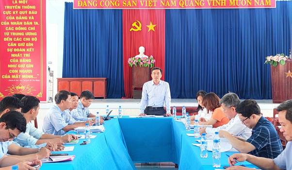 Sở Lao động Thương binh và xã hội tỉnh kiểm tra rà soát hộ nghèo, hộ cận nghèo năm 2023 huyện Tư Nghĩa