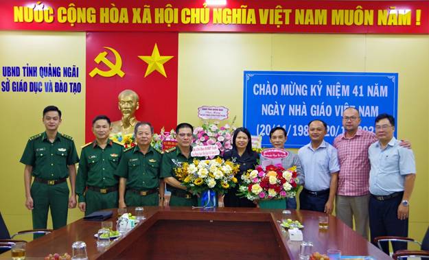 Bí thư Huyện uỷ Tư Nghĩa Trần Quang Tòa thăm các cơ sở giáo dục nhân kỷ niệm 41 năm ngày Nhà giáo Việt Nam 20/11