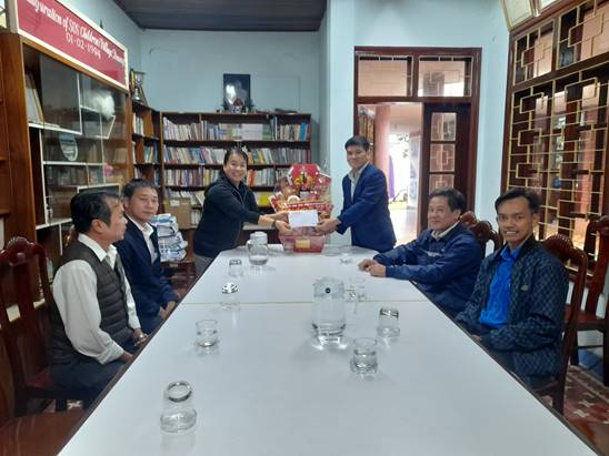 Lãnh đạo huyện Tư Nghĩa thăm, tặng quà cho trẻ em tại Làng SOS Đà Nẵng nhân dịp xuân Giáp Thìn 2024