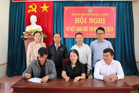 Hội Nông dân huyện Tư Nghĩa ký kết giao ước thi đua năm 2024