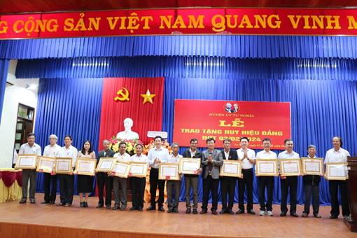 Tư Nghĩa tổ chức Lễ kỷ niệm 94 năm ngày thành lập Đảng Cộng sản Việt Nam 03/02