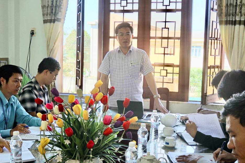Chủ tịch UBND huyện Tư Nghĩa Nguyễn Đăng Vinh kiểm tra công tác chuẩn bị giao quân ở xã Nghĩa Hiệp và Nghĩa Phương