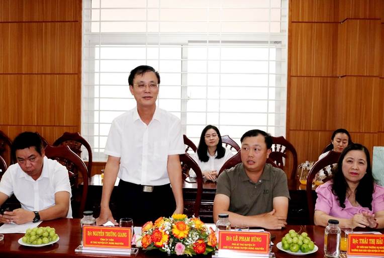 Đoàn công tác của huyện Hưng Nguyên, tỉnh Nghệ An thăm, học tập kinh nghiệm với huyện Tư Nghĩa