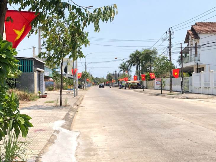 Hội Nông dân thị trấn La Hà xây dựng mô hình “ Tuyến đường cờ Tổ Quốc”