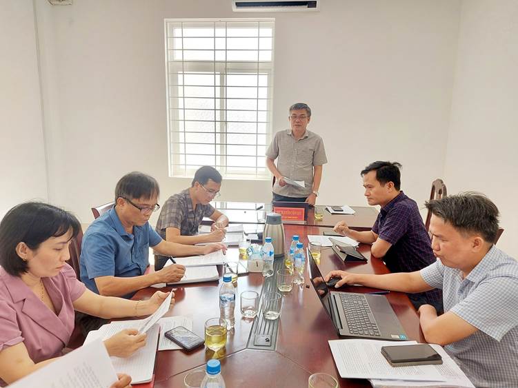 Đoàn giám sát HĐND huyện giám sát việc thực hiện Đề án Chuyển đổi số huyện Tư Nghĩa, giai đoạn 2023 - 2024 ở phòng Văn hóa - Thông tin