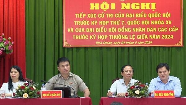 Đại biểu Quốc hội và Hội đồng nhân dân tỉnh tiếp xúc cử tri tại xã Bình Chánh