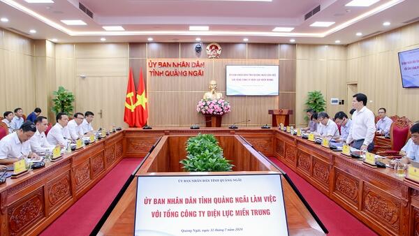 UBND tỉnh làm việc với Tổng Công ty Điện lực miền Trung