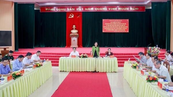 Ban Thường vụ Tỉnh ủy làm việc với Ban Thường vụ Huyện ủy Sơn Tịnh