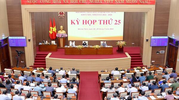 HĐND tỉnh tiếp tục thảo luận, thông qua các Nghị quyết