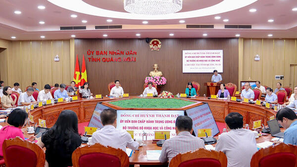 Đoàn công tác của Bộ Khoa học và Công nghệ làm việc tại tỉnh Quảng Ngãi