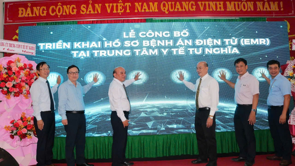 TRUNG TÂM Y TẾ TƯ NGHĨA TỔ CHỨC LỄ CÔNG BỐ TRIỂN KHAI HỒ SƠ BỆNH ÁN ĐIỆN TỬ (EMR)